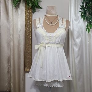 Adorable ♡ Y2K ♡ Hollister White & Cream Lace  Babydoll Waist Tie Tank Top